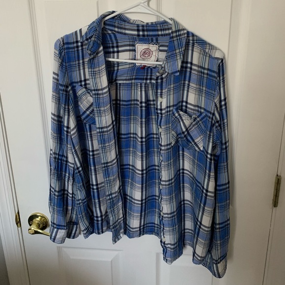 Flannel button downs - Picture 4 of 6